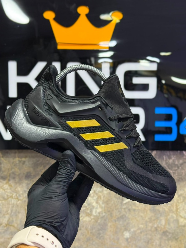Adidas Torsion Black Gold