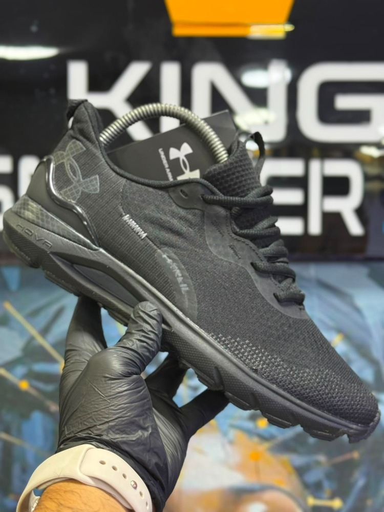 Under Armour Black