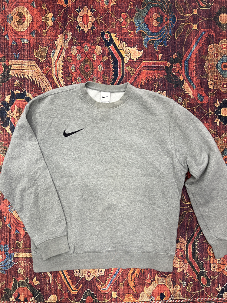Nike Basic Sweatshirt