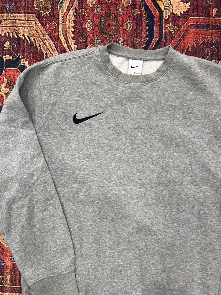 Nike Basic Sweatshirt