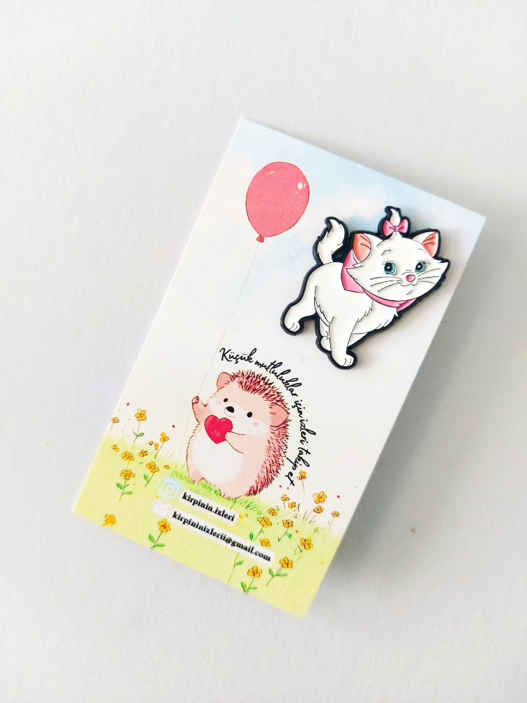 Disney Marie Pin
