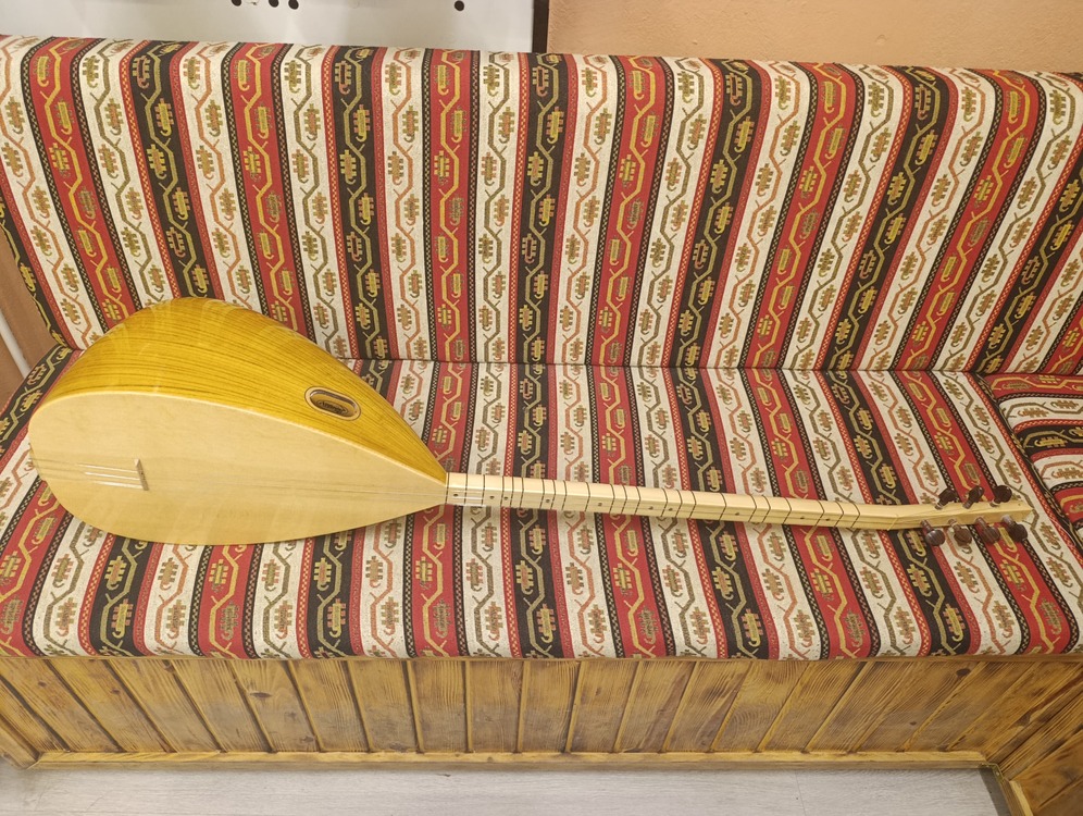 45 Tekne Yaprak Dut Divan Profesyonel Bağlama