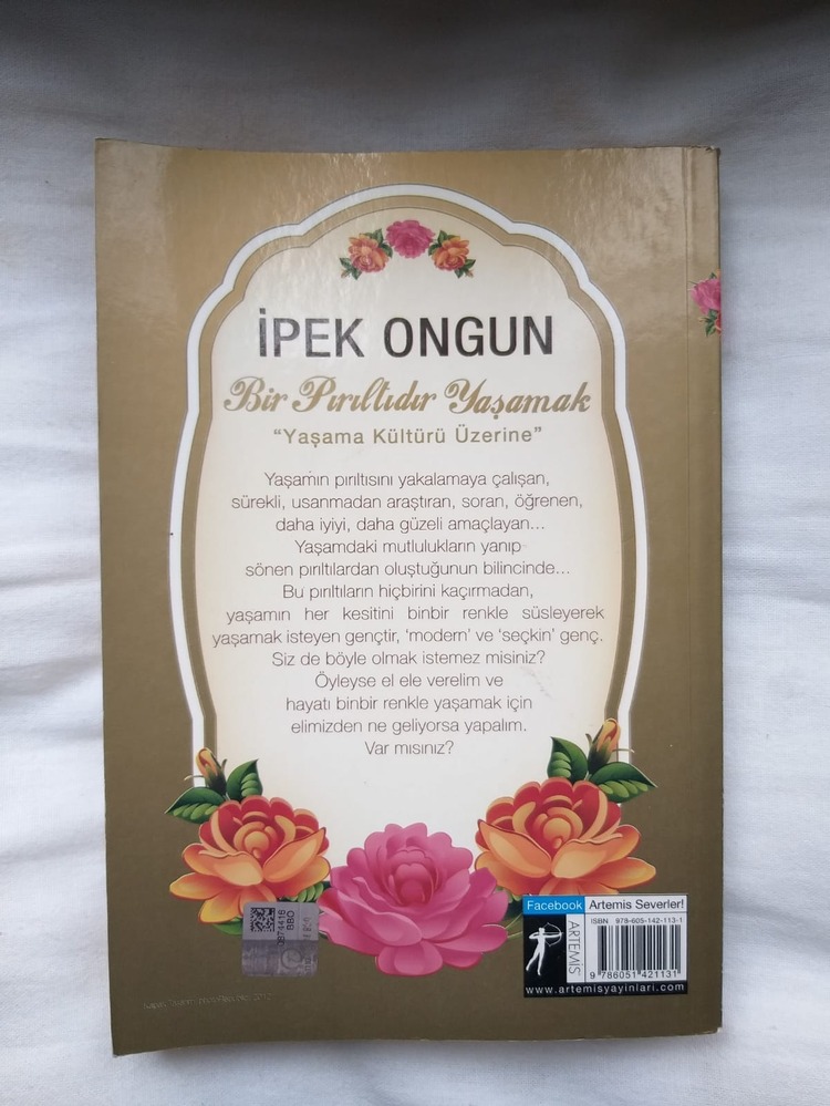 Bir Pırıltıdır Yaşamak Yaşama Kültürü Üzerine - İpek Ongun