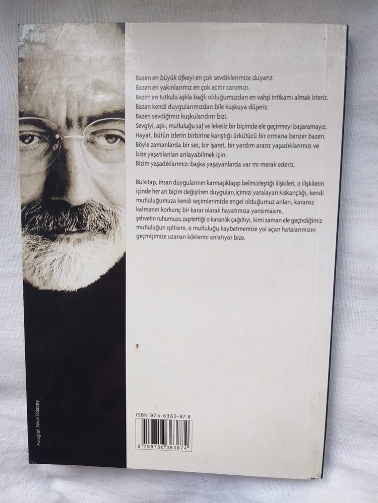 Kristal Denizaltı - Ahmet Altan