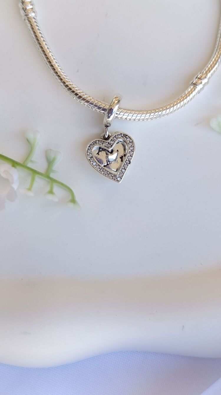 Taşlı Kalpli Sallantılı Charm