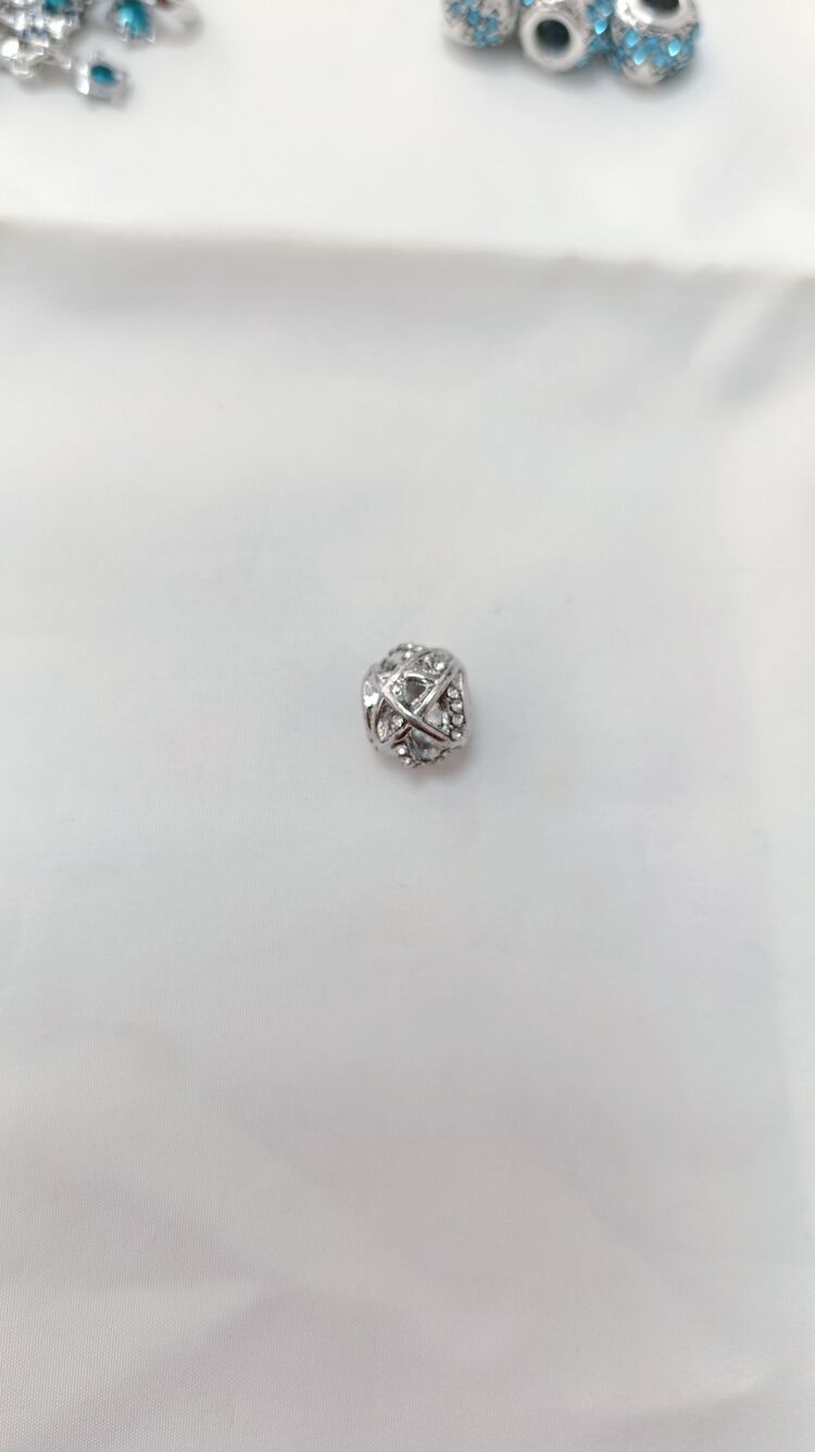 Yuvarlak Taşlı Charm