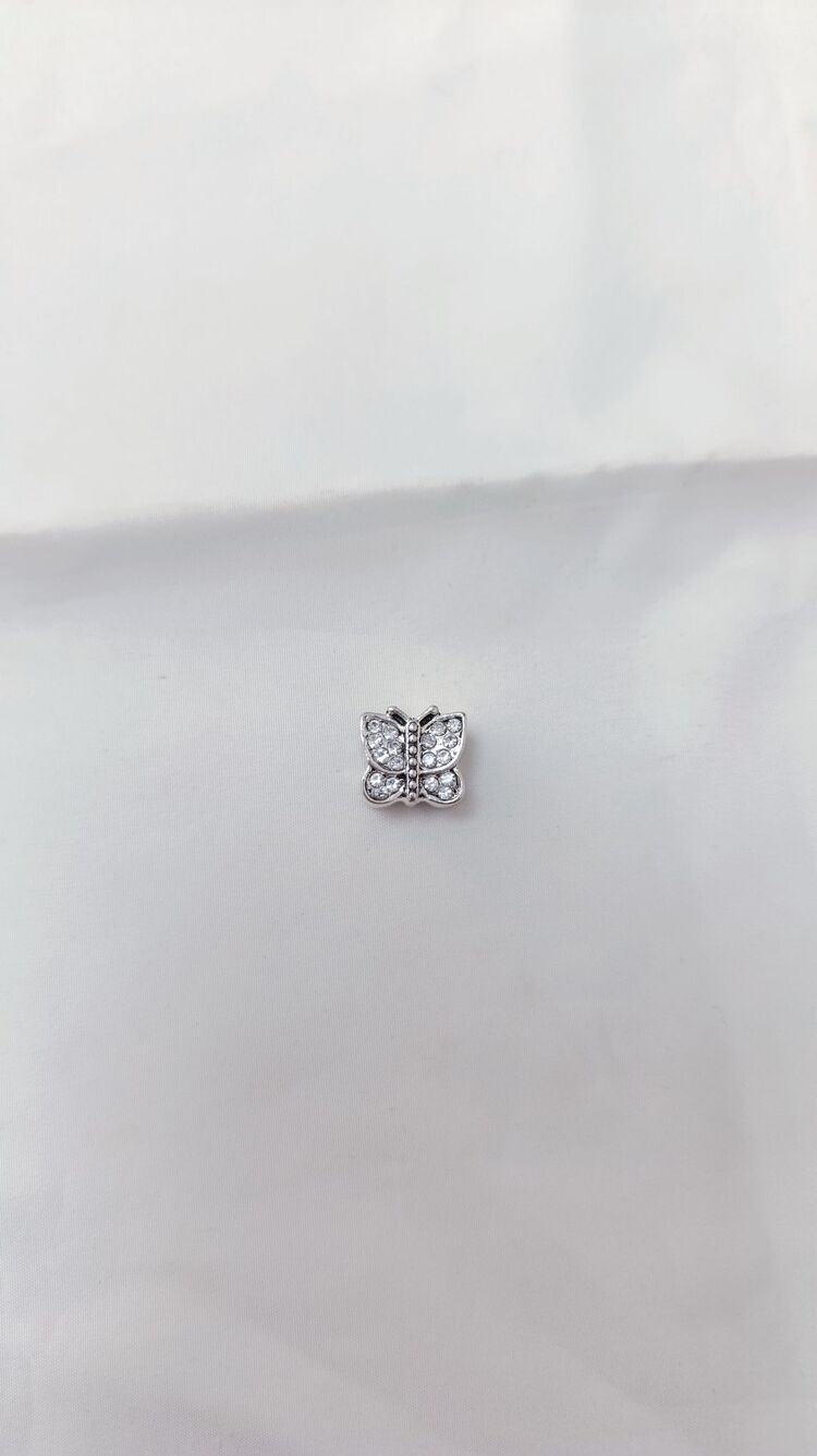 Beyaz Taşlı Kelebek Charm
