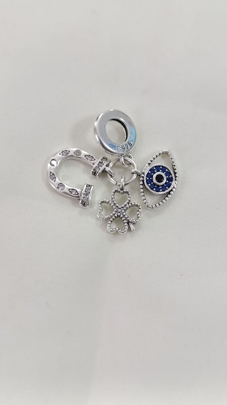 Şans temalı charm