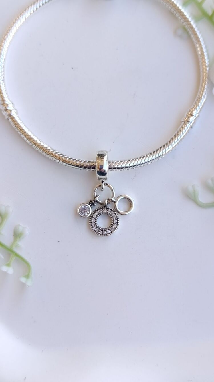 Taşlı Sallantılı Charm