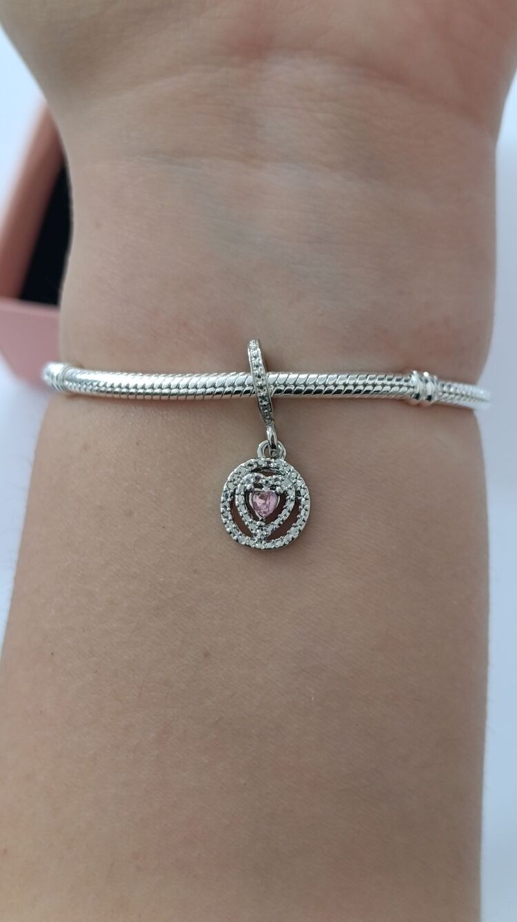 Pembe kalpli charm