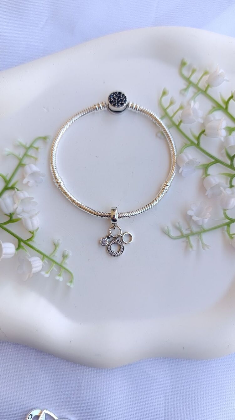 Taşlı Sallantılı Charm