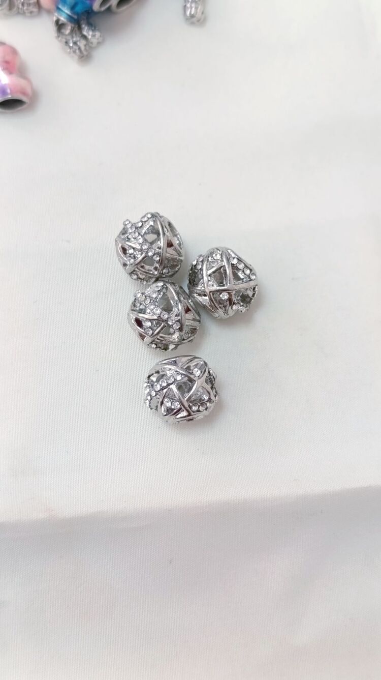 Yuvarlak Taşlı Charm