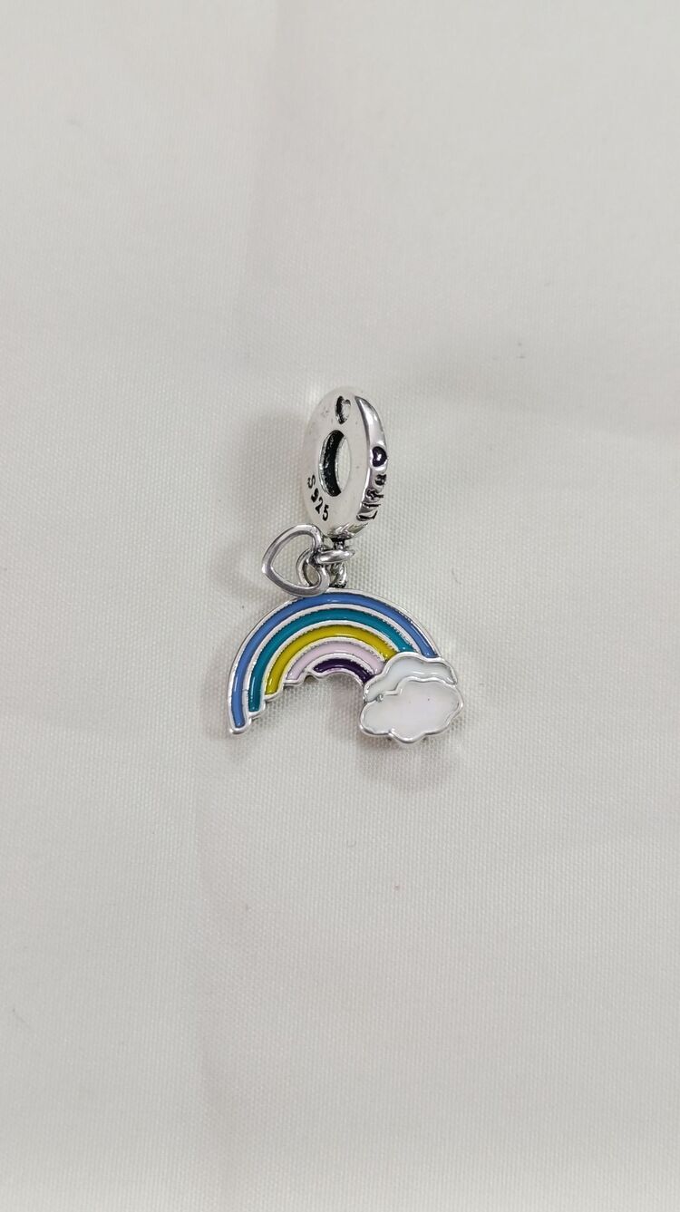 Gökkuşağı Charm