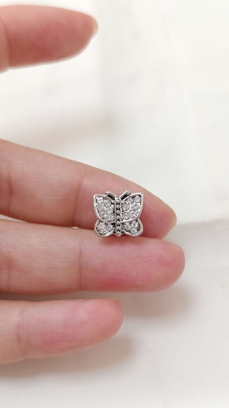 Beyaz Taşlı Kelebek Charm