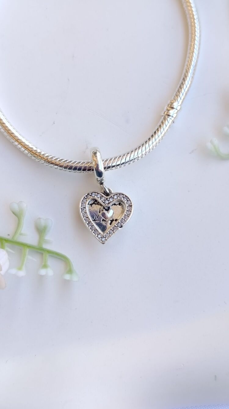Taşlı Kalpli Sallantılı Charm