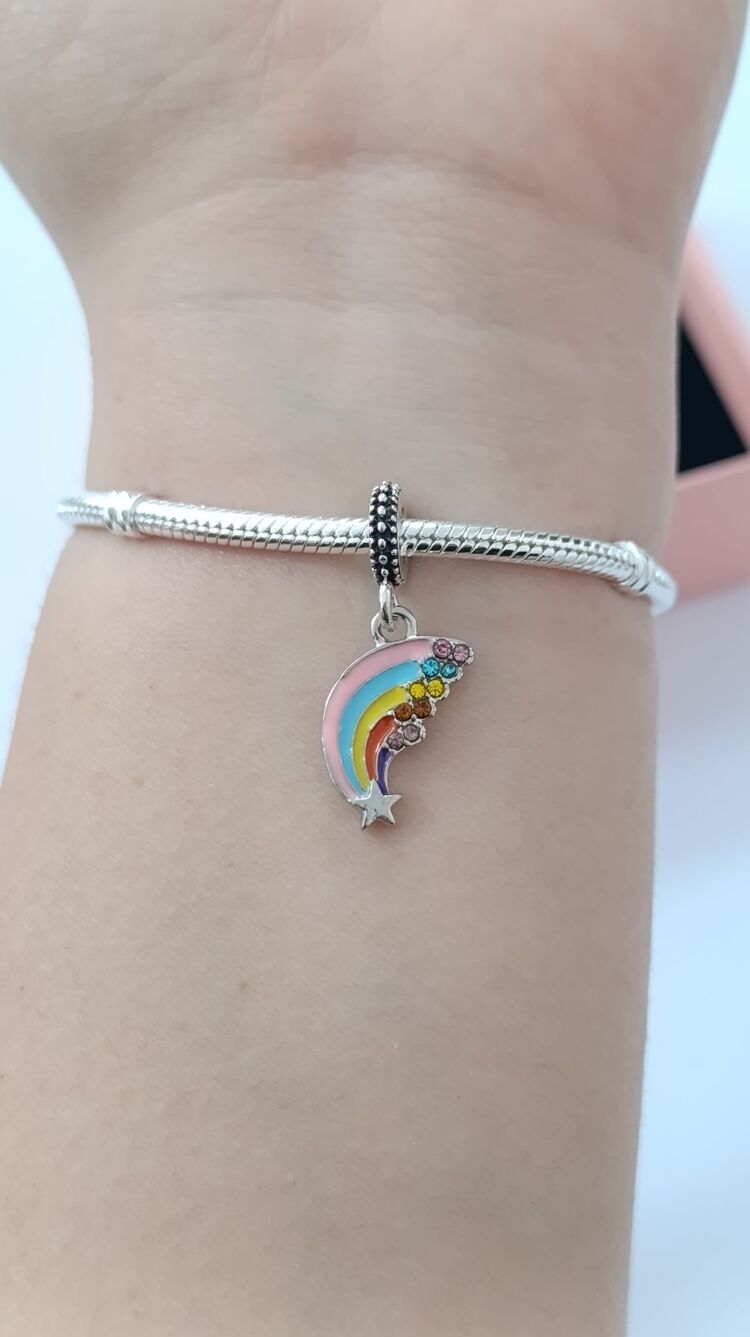 Gökkuşağı charm