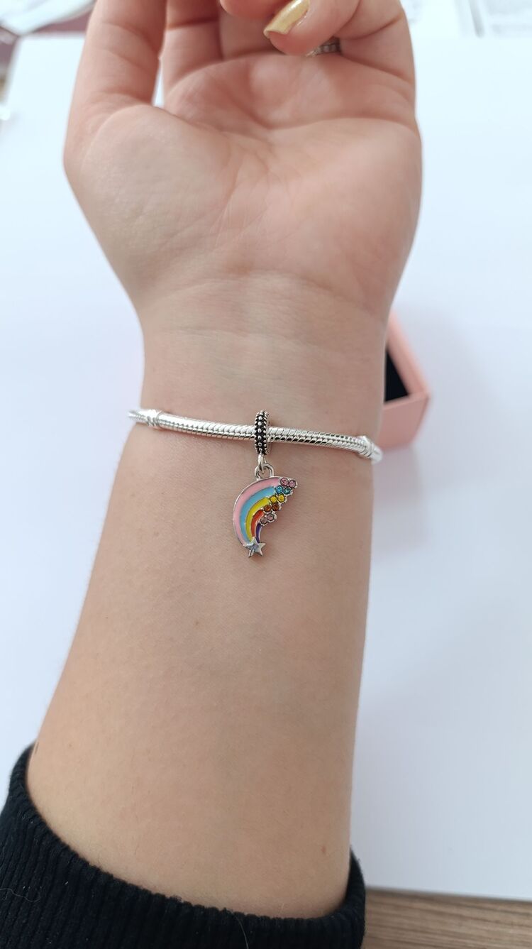 Gökkuşağı charm