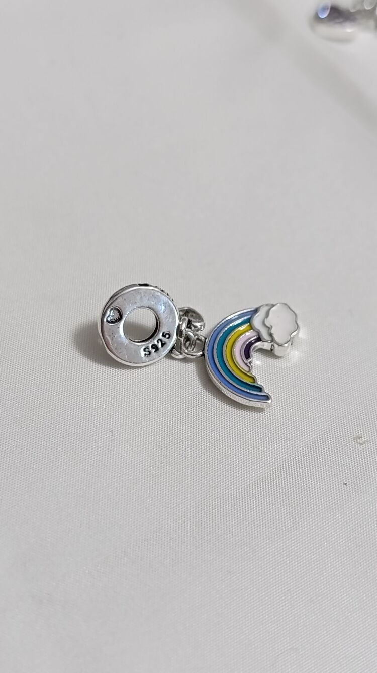 Gökkuşağı Charm