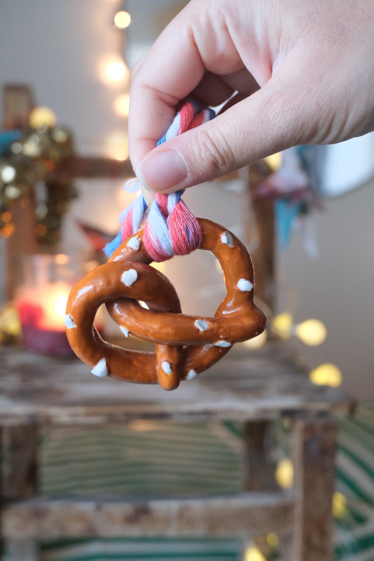 pretzel duvar süsü