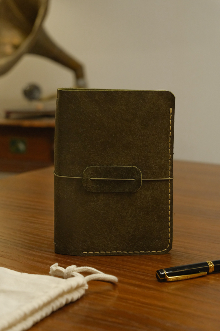 Pueblo Deri Haki Traveler Journal