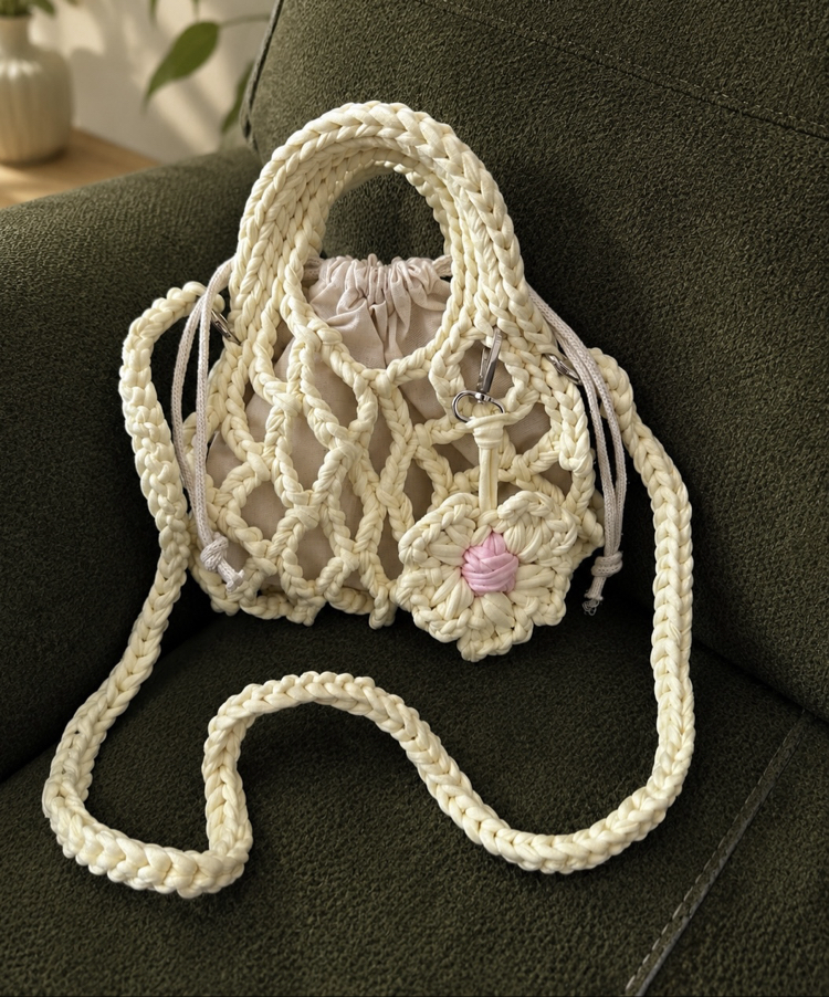 Knitty Butteryellow
