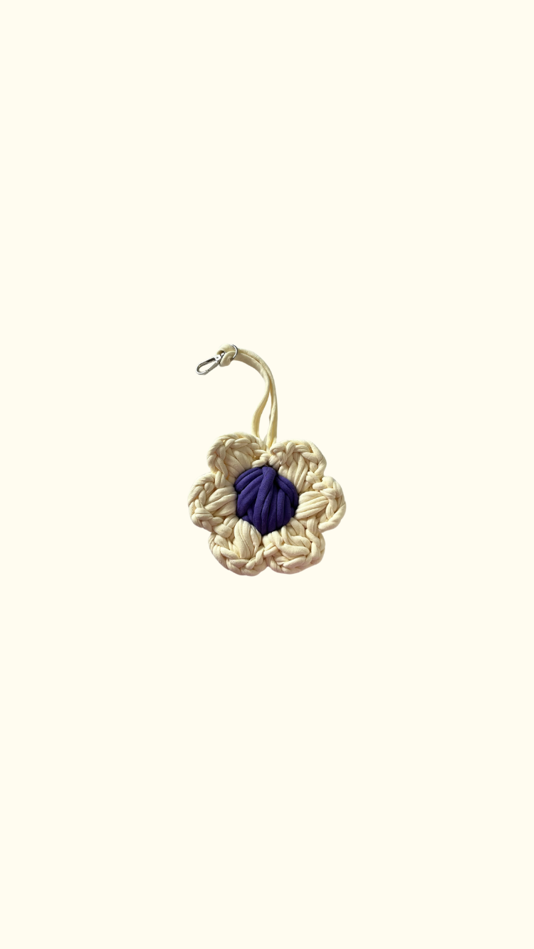 Daisy Charm / Vanilla Grape