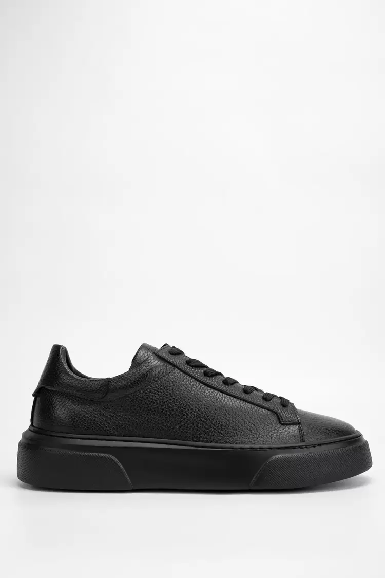 Stil Sahibi Erkekler İçin Siyah Sneaker