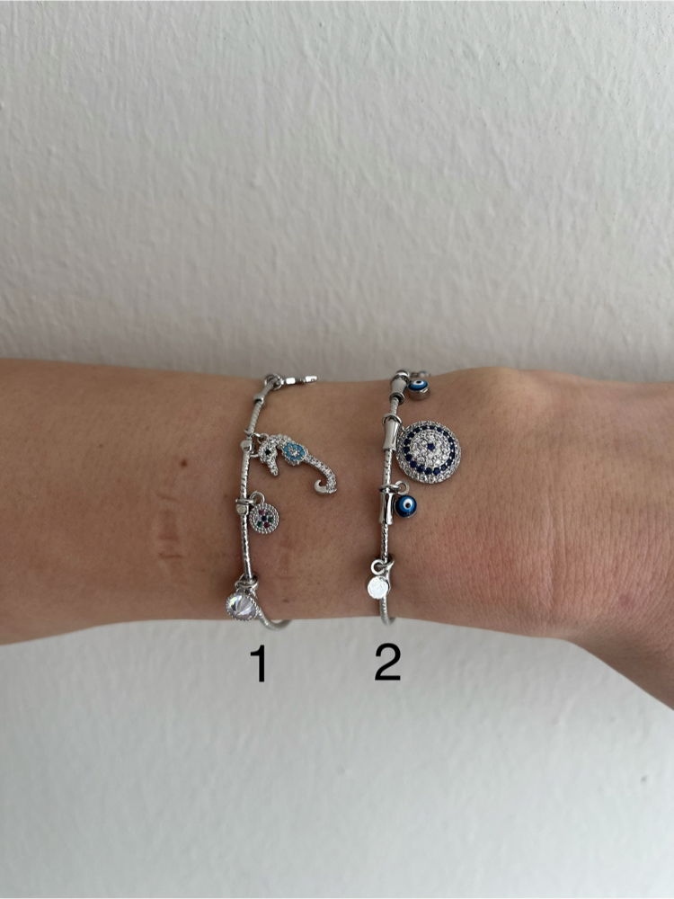 Çoklu Charm Detaylı Kelepçe | Silver