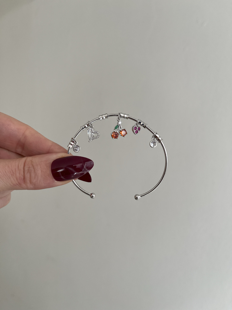 Çoklu Charm Detaylı Kelepçe | Silver