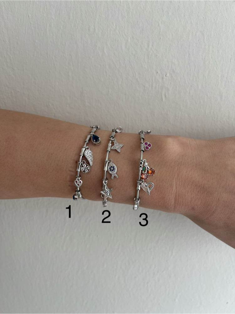 Çoklu Charm Detaylı Kelepçe | Silver