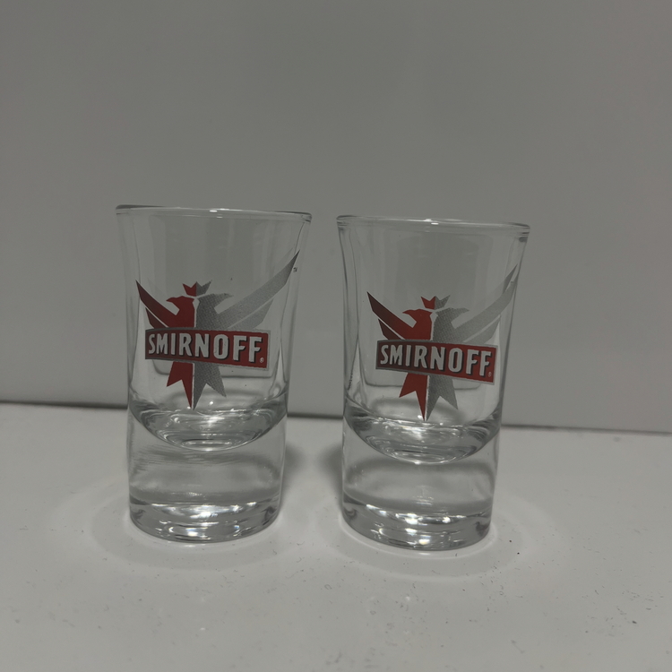 2 adet smirnoff shot bardağı 