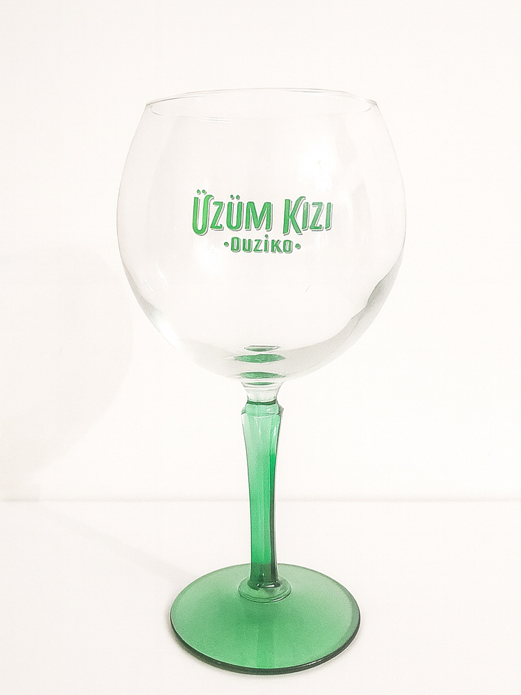 Üzüm kızı kadeh 