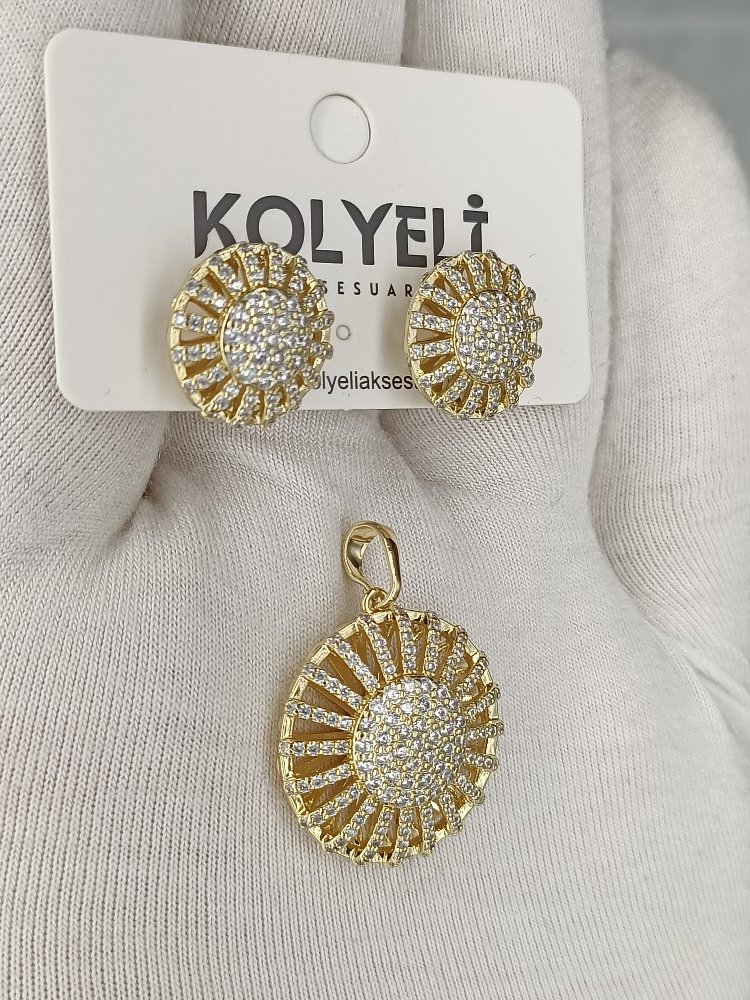 VİP KOLYE UCU VE KÜPE SET