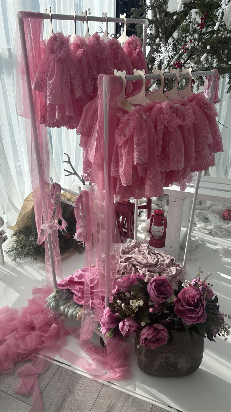 pembe kostüm