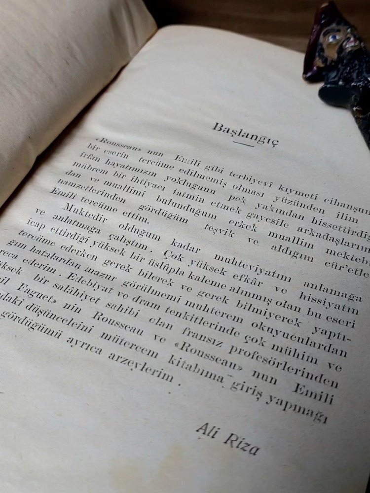 Jean-Jacques Rousseau — Emile Yahut Terbiye | 1930