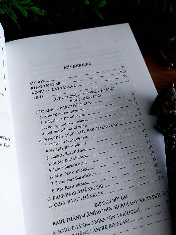 Zafer Gölen — Osmanlı Devleti'nde Baruthane-i Amire (XVIII. Yüzyıl) * 2006