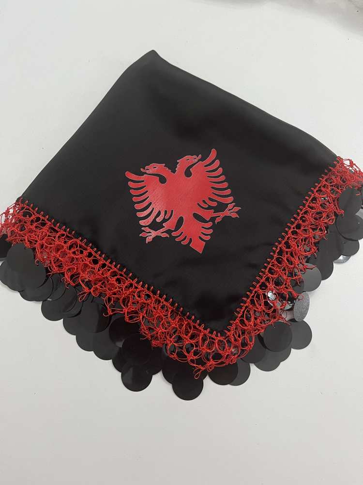 Siyah Püsküllü Arnavut Mendili