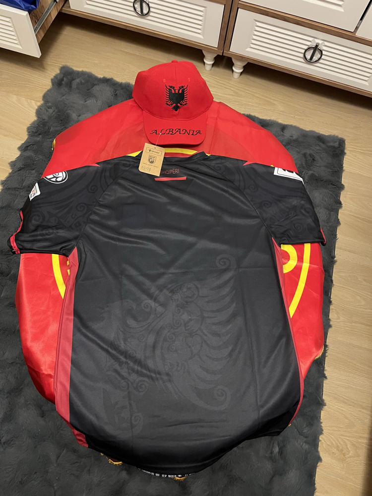 Siyah Arnavutluk Forma