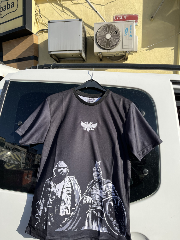Siyah Arnavutluk Forma Adem Jashari Ve Skender Bey