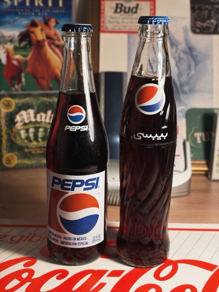 Pepsi Lübnan şişe (sağdaki 