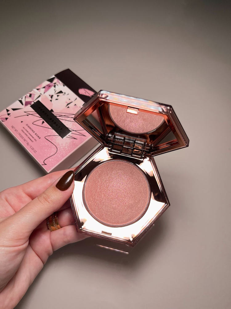 FENTY BEAUTY - Aydınlatıcı