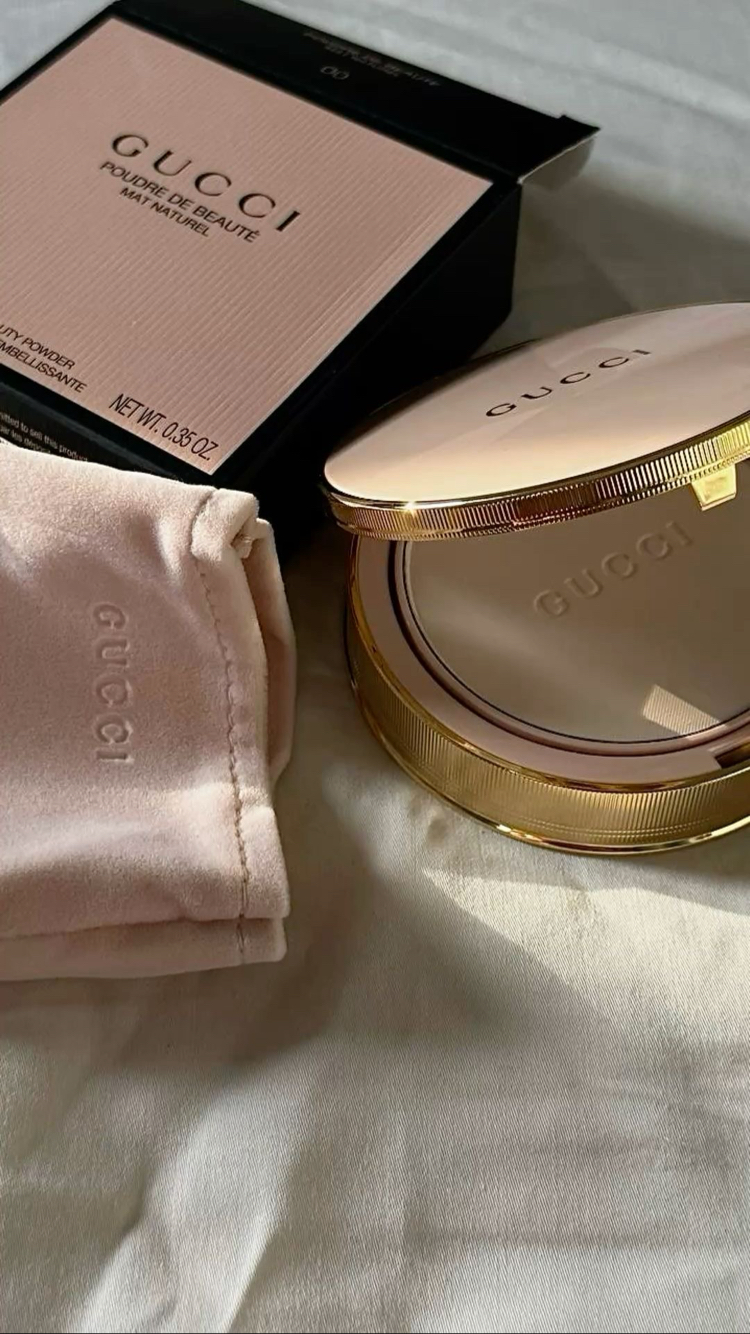 Guccı Poudre De Beaute Mat Naturel Pudra 00