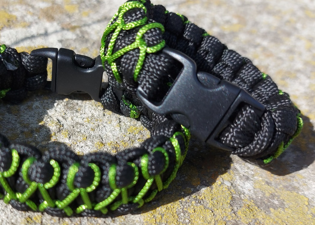 Siyah & Yeşil Zincir Paracord Bileklik