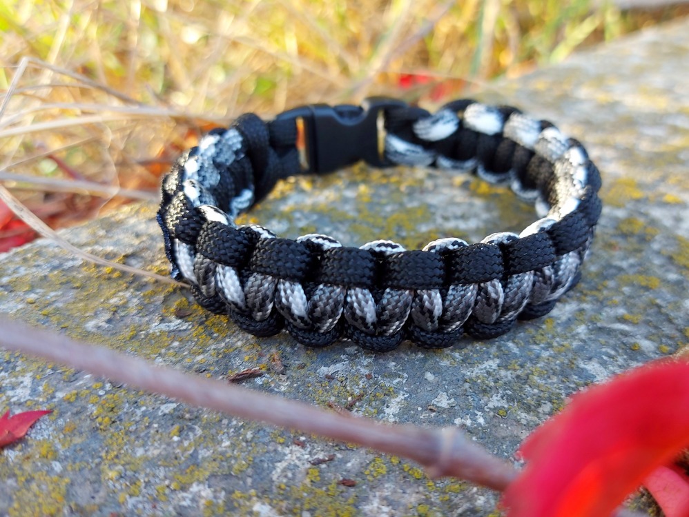 Siyah Kırçıllı & Siyah Paracord Bileklik