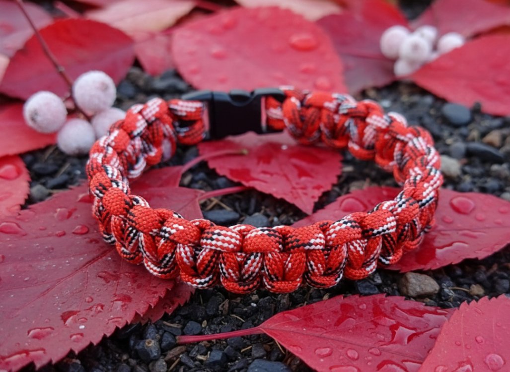 Kırmızı Kırçıllı Paracord Bileklik