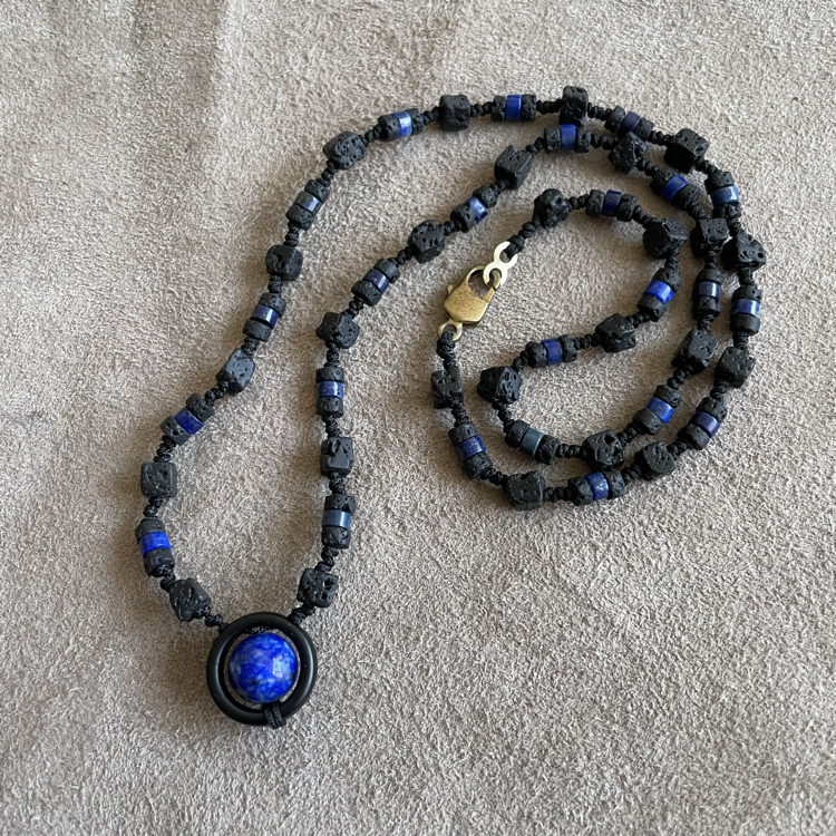 Lav , lapislazuli kolye
