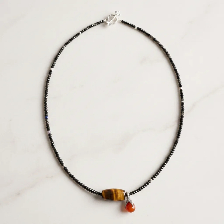 Obsidyen kolye