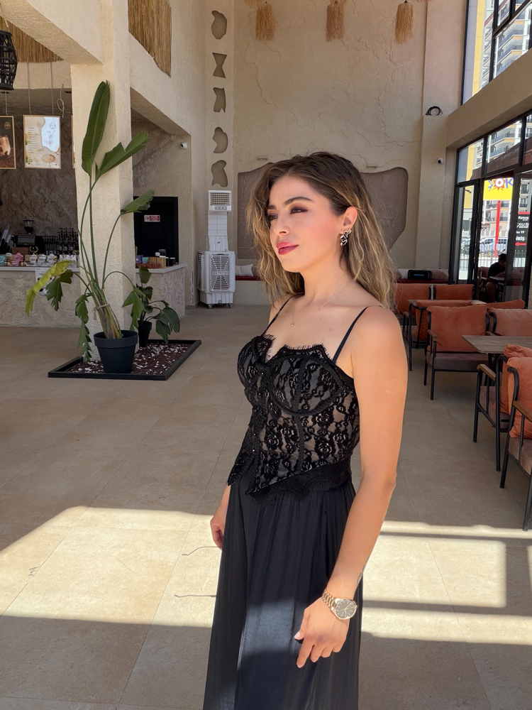 Siyah dantel güpürlü korse 