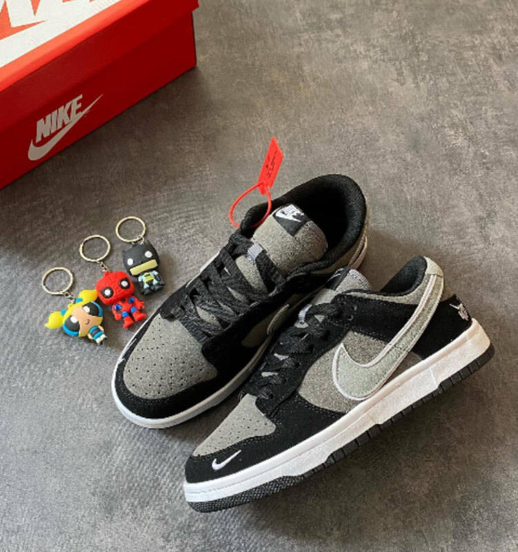 Nike Dunk Venom Black