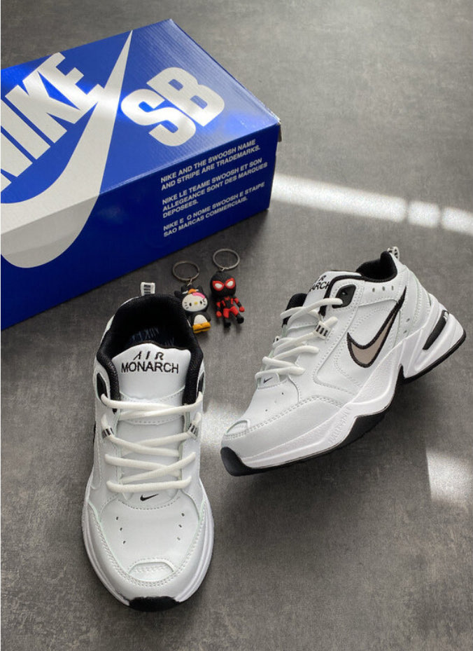 Nike Air Monarch 